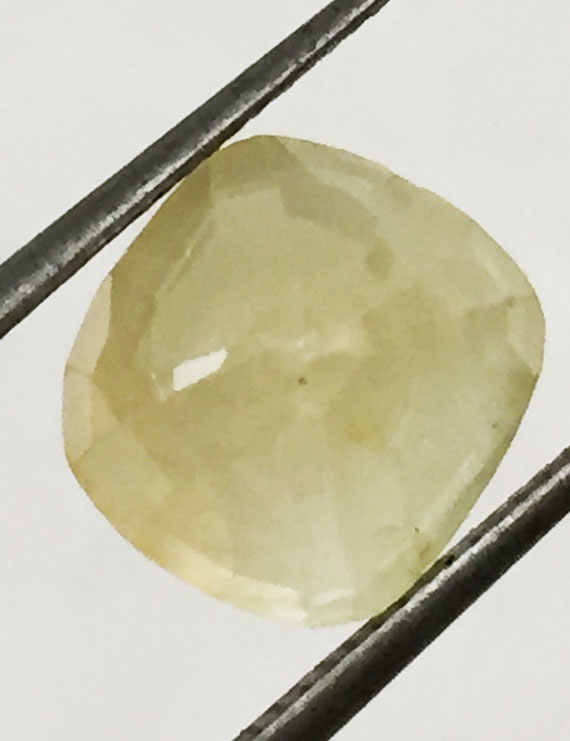 5.71 ct/6.34 ratti Natural Certified Ceylon Pukhraj/Yellow Sapphire